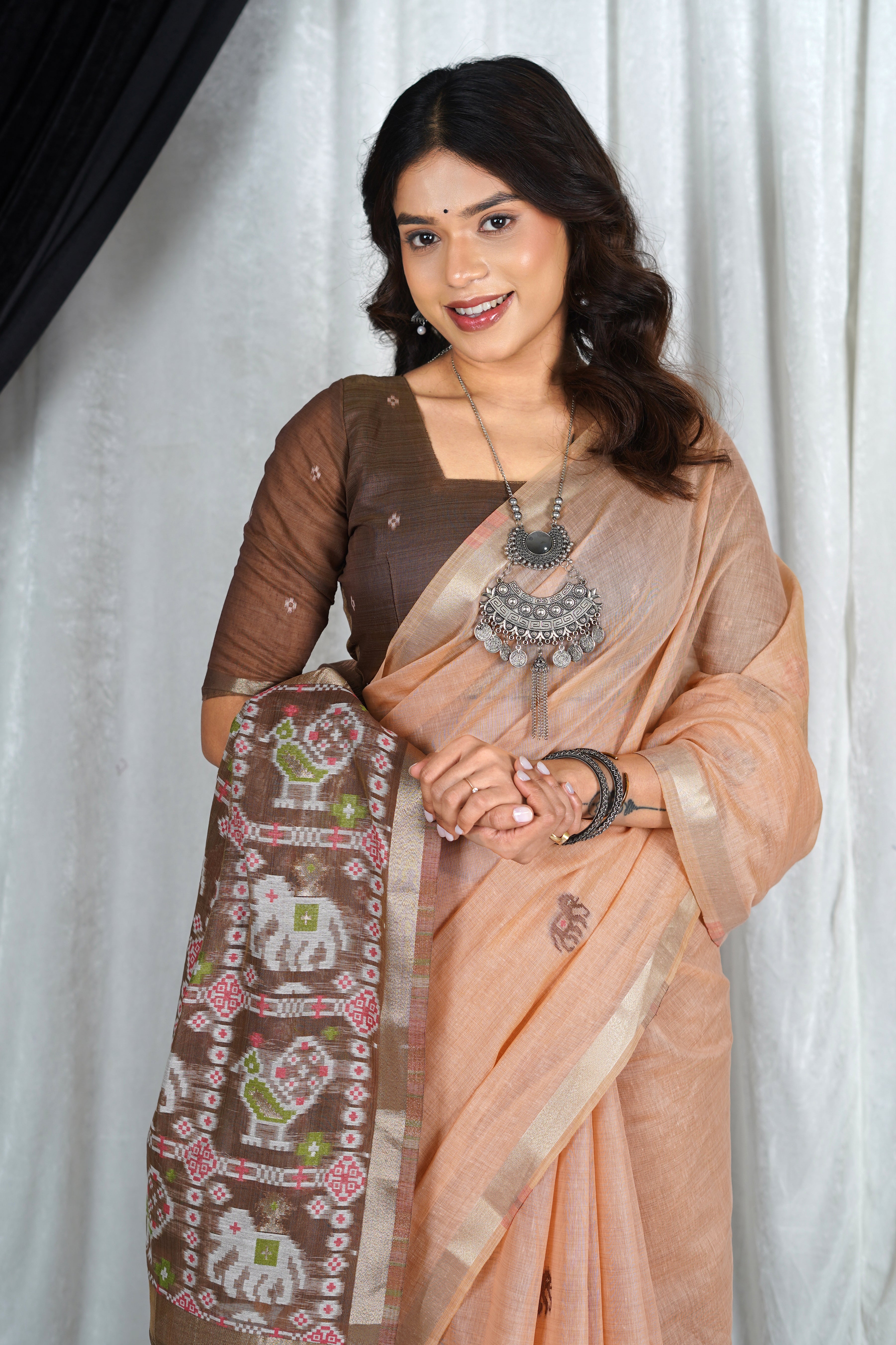 Peach Whisper – Handcrafted Muga Cotton Drape with PICHWAI on pallu