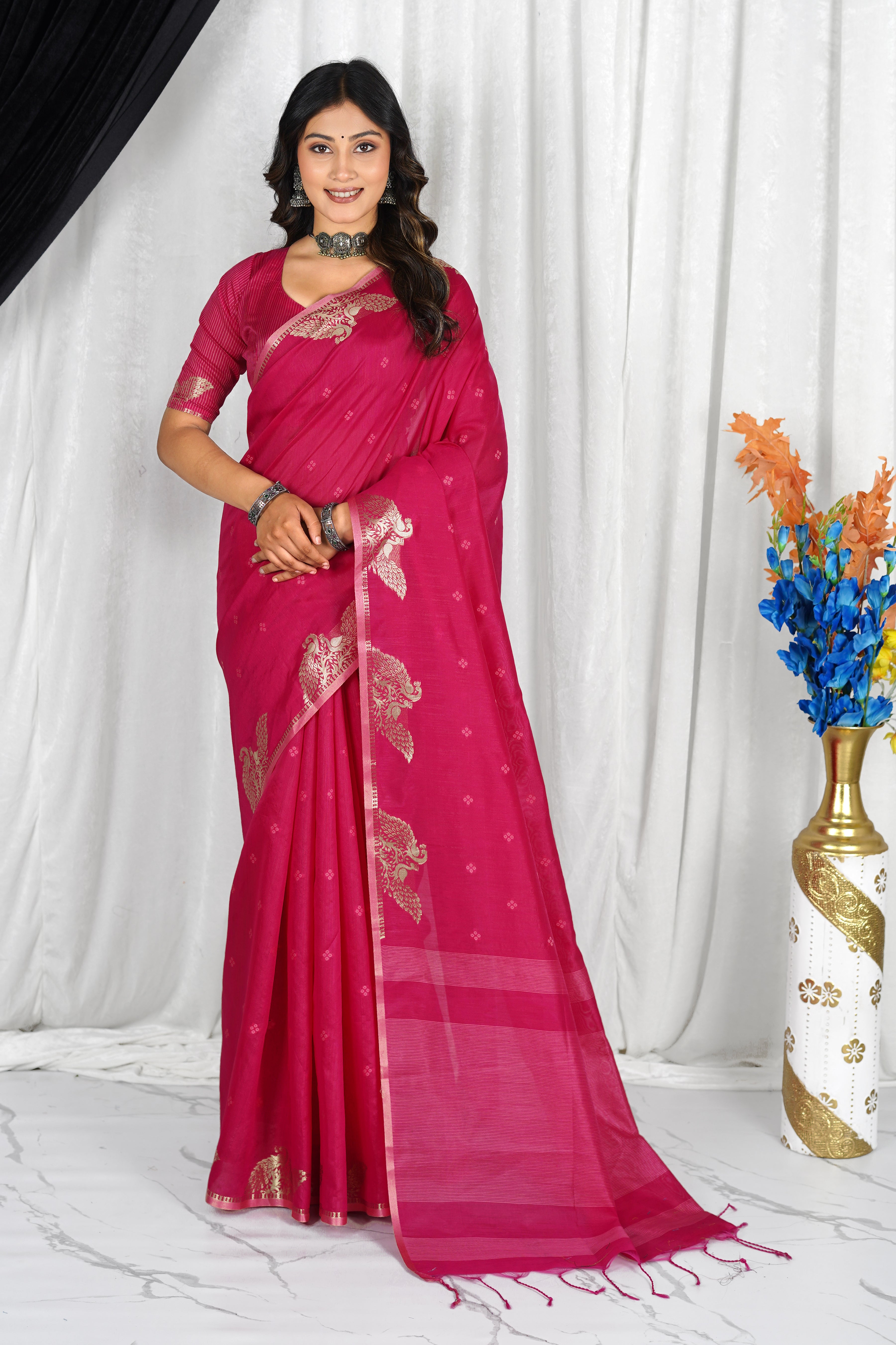 Laal Sutra Raw Silk Saree for festive elegance
