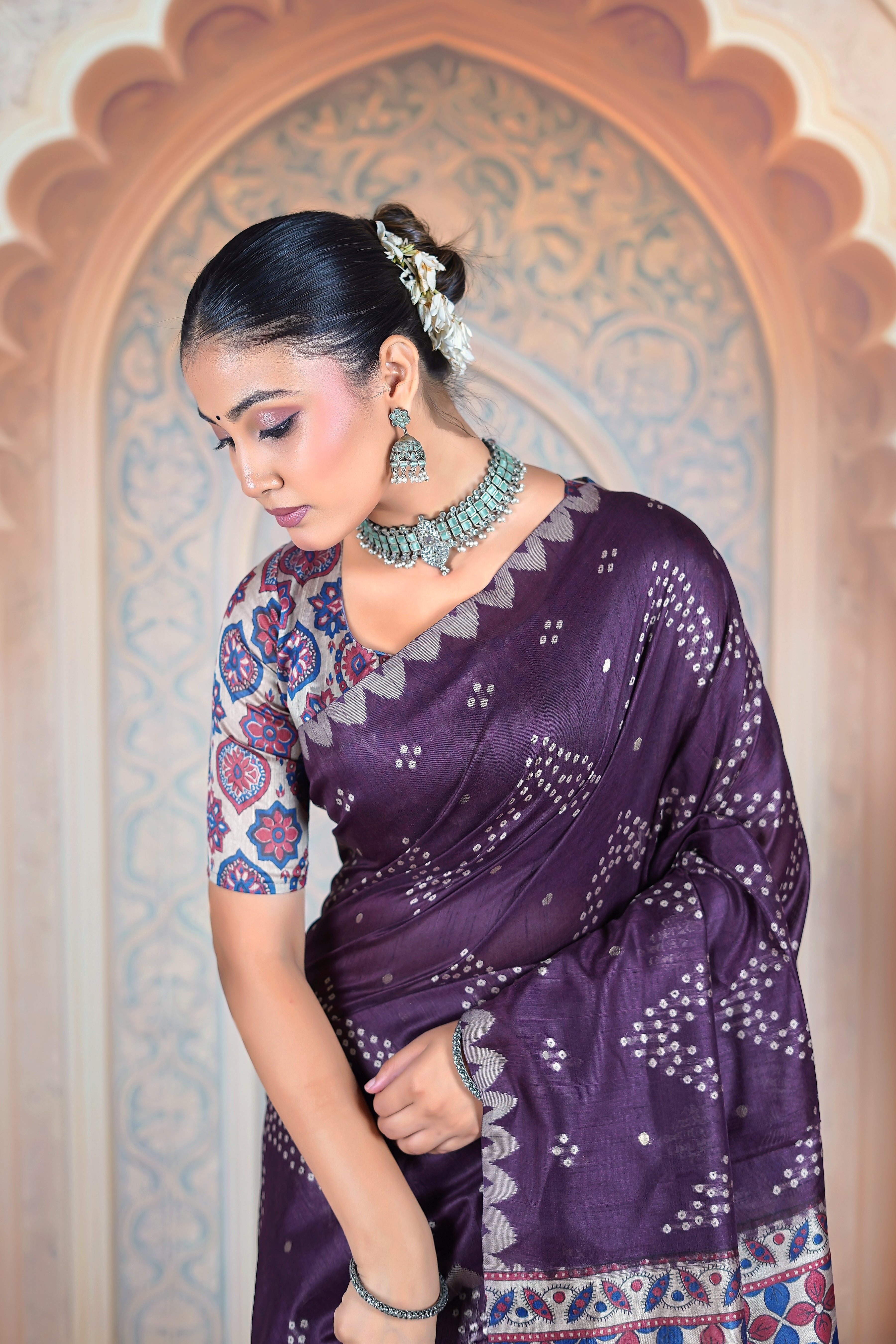 Threads of Tussar, Tales of Ajrak